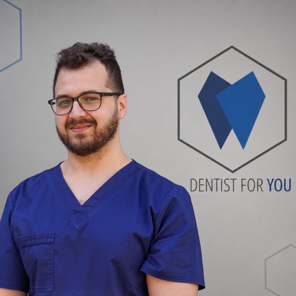 Dr. Bernáth Róbert