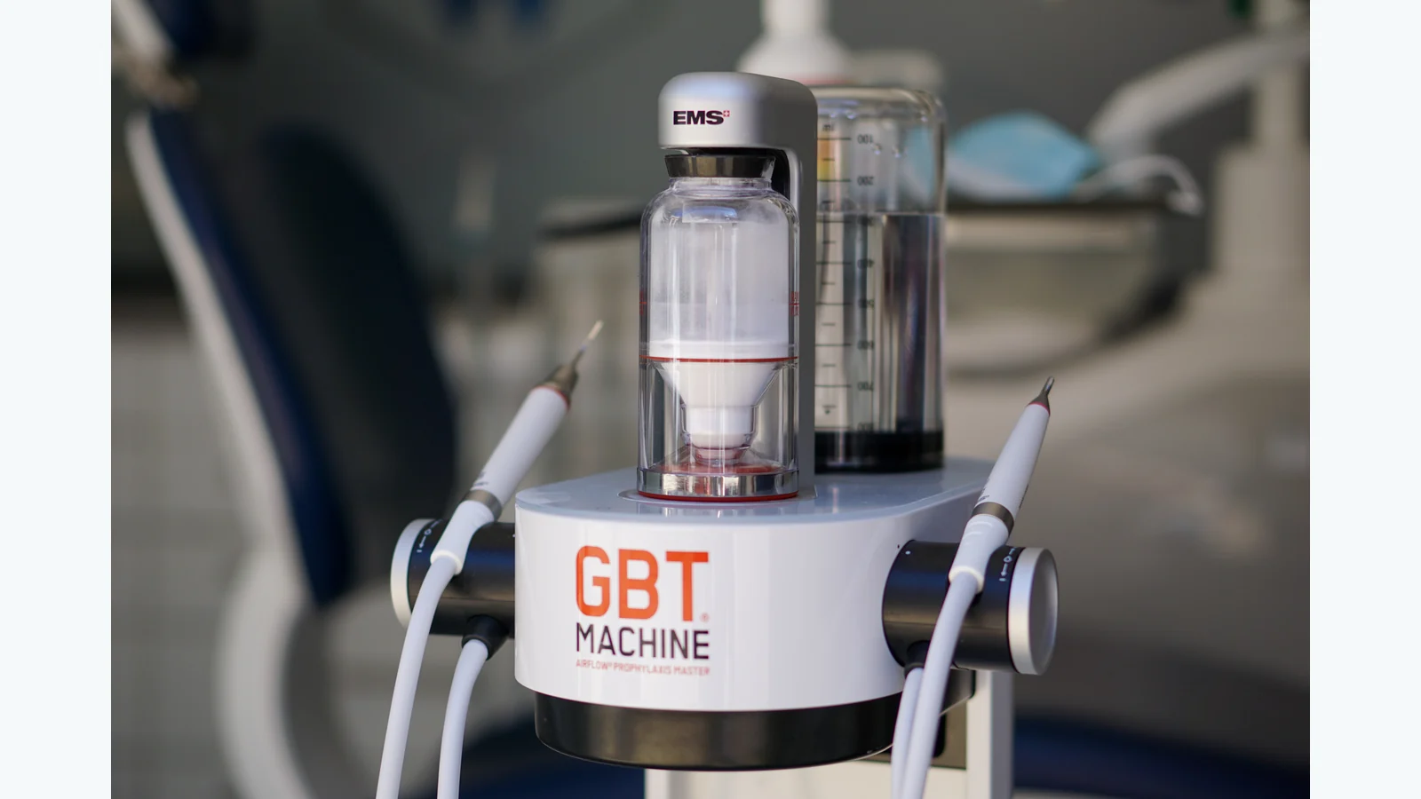 EMS AirFlow GBT készülék fogkőleszedéshez a Dentist For You rendelőben