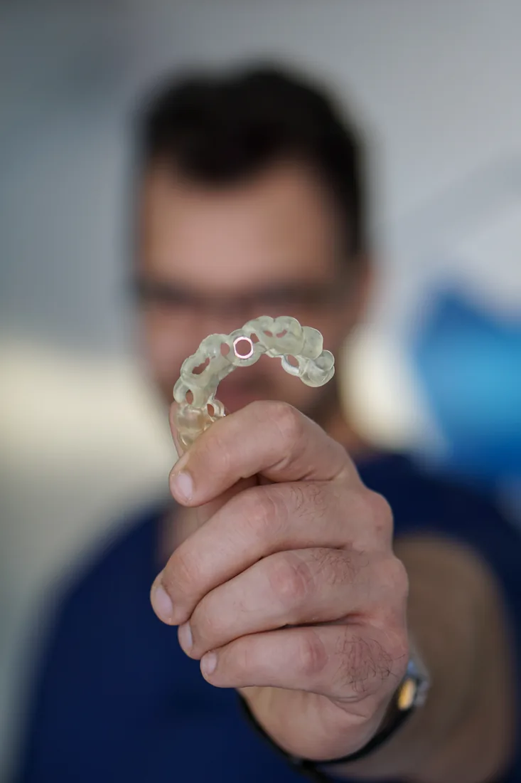 Implantációs sebészi sablon digitális tervezéshez