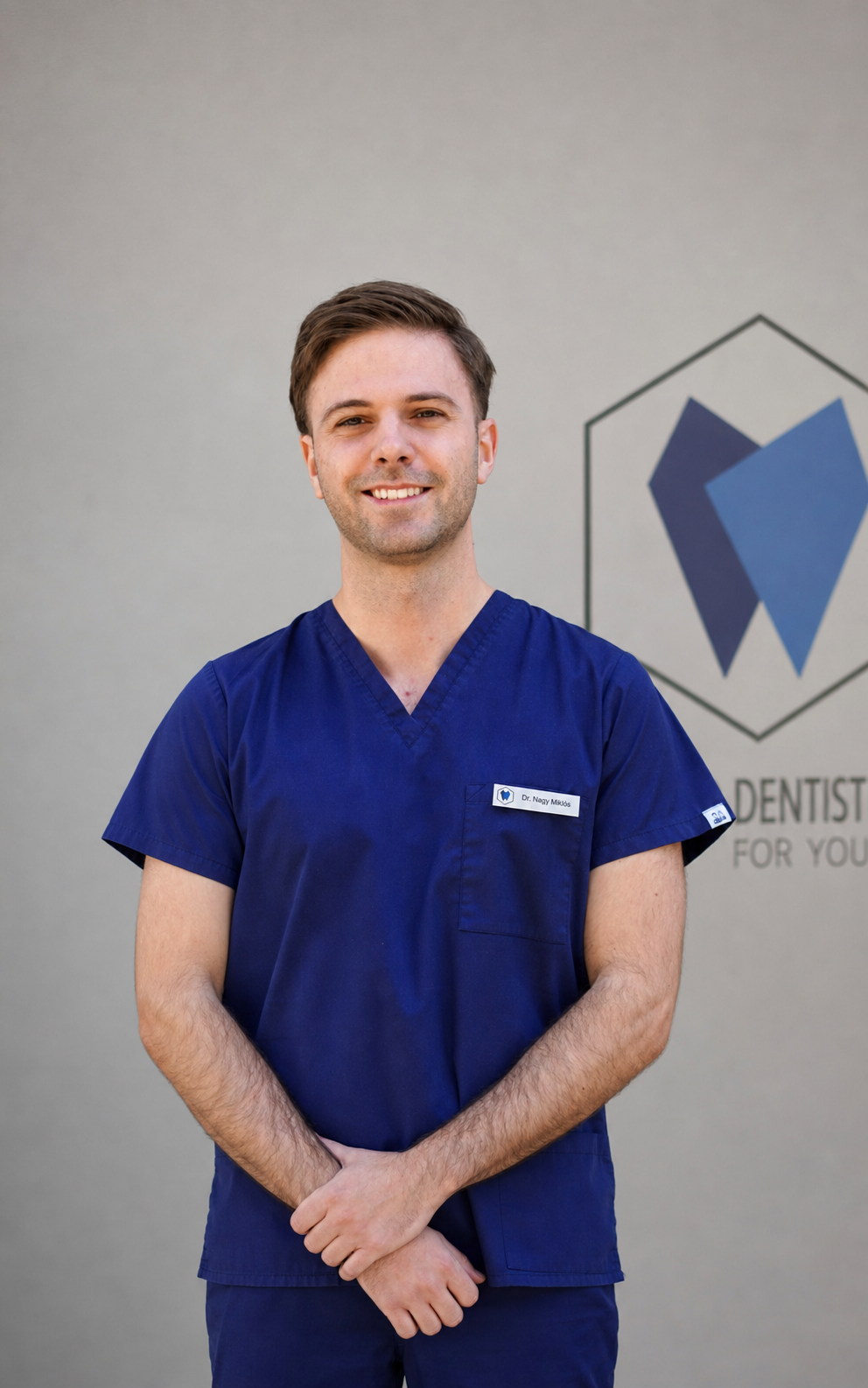 Dr. Nagy Miklós fogszabályozó szakorvos implantáció előtti helyteremtés tervezéséhez